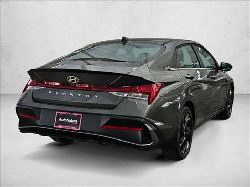 New 2026 Hyundai Elantra SEL Sport FWD image 2