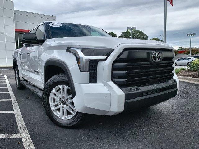 Used 2025 Toyota Tundra SR5 w/ SR5 Premium Package RWD image 2