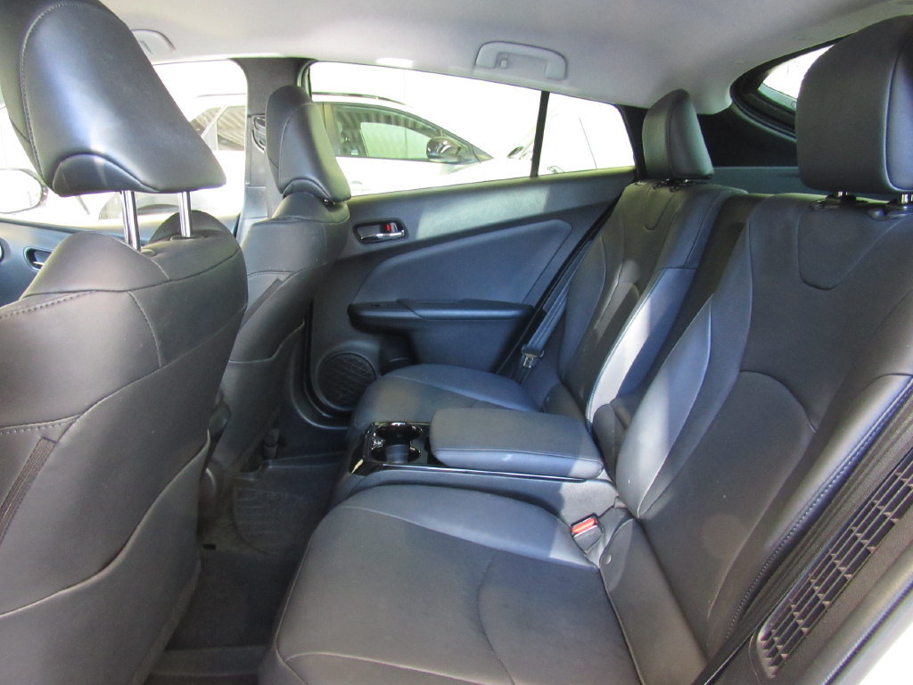 Certified 2019 Toyota Prius Prime Advanced w/ Carpet Mat Package FWD image 16