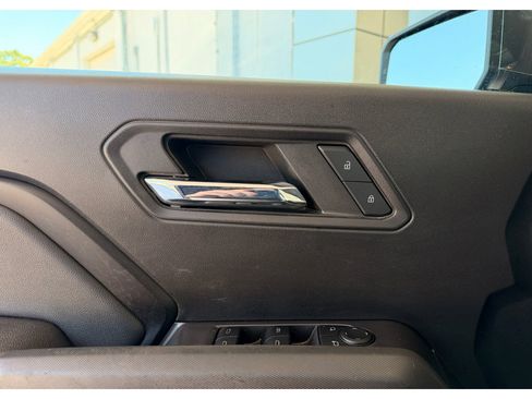 Used 2023 Chevrolet Colorado LT w/ LT Convenience Package II RWD image 8