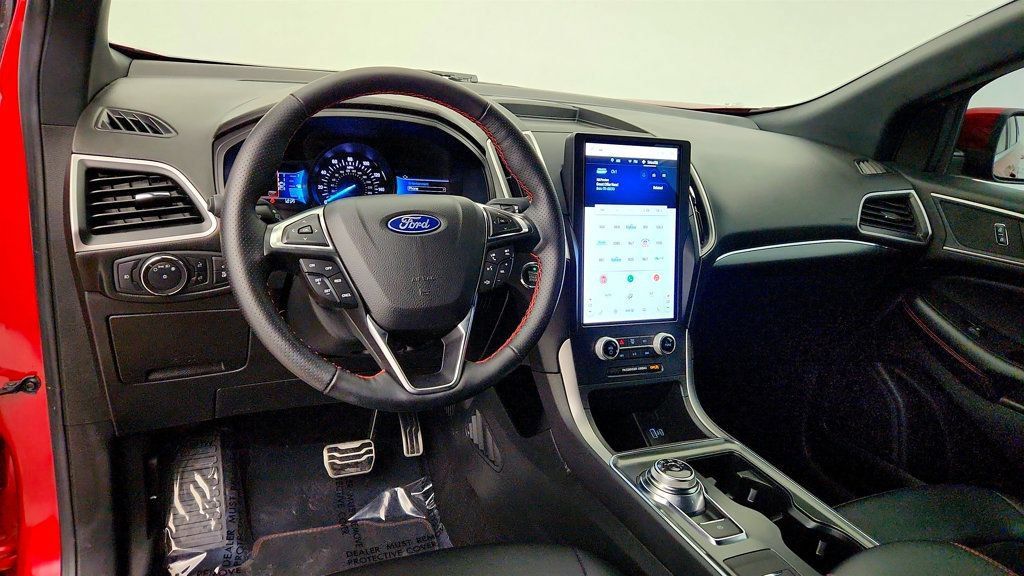 Used 2022 Ford Edge ST-Line AWD/4WD image 12