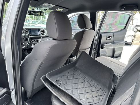 Used 2017 Toyota Tacoma TRD Sport w/ Tow Package RWD image 34