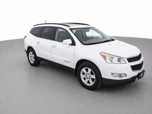 Used 2009 Chevrolet Traverse LT AWD/4WD image 3
