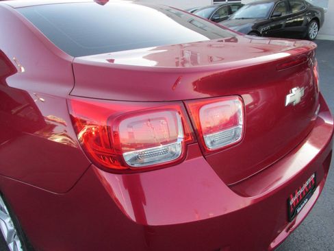 Used 2014 Chevrolet Malibu LT FWD image 12