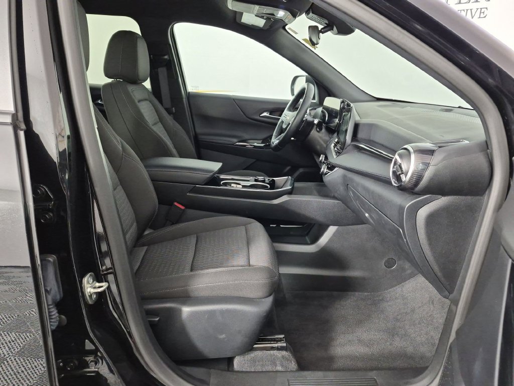 Certified 2026 Chevrolet Equinox LT FWD image 35