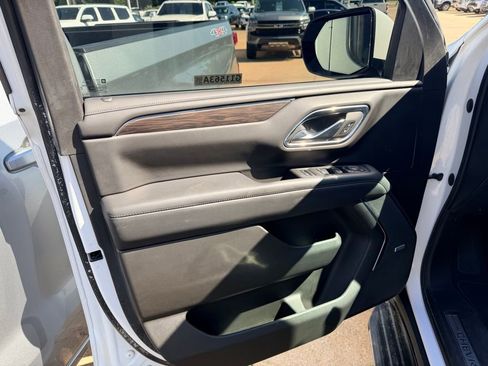 Used 2023 Chevrolet Tahoe LT w/ Luxury Package RWD image 10