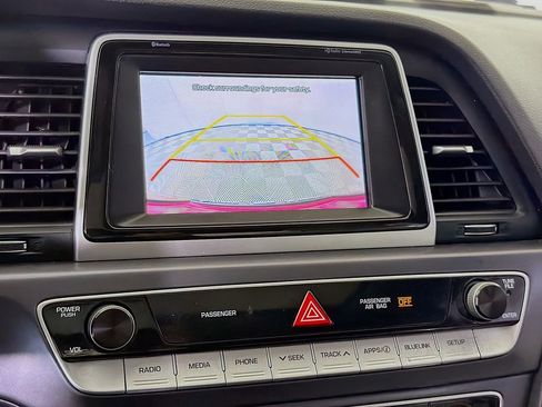 Used 2018 Hyundai Sonata Limited image 18
