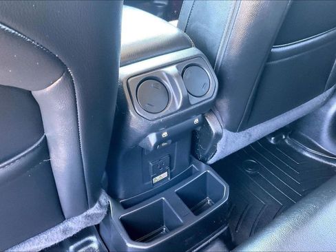 Used 2021 Jeep Wrangler Unlimited Sahara w/ Cold Weather Group AWD/4WD image 30