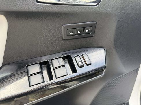 Used 2016 Toyota RAV4 Limited AWD/4WD image 17