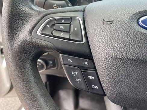 Used 2018 Ford Focus SE FWD image 24