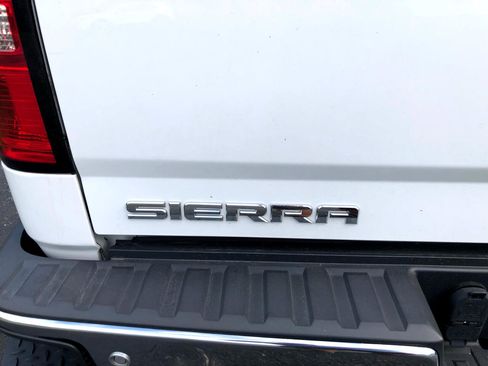 Used 2018 GMC Sierra 1500 SLE w/ SLE Value Package image 16