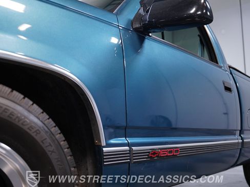 Used 1990 Chevrolet Silverado 1500 2WD Regular Cab image 19