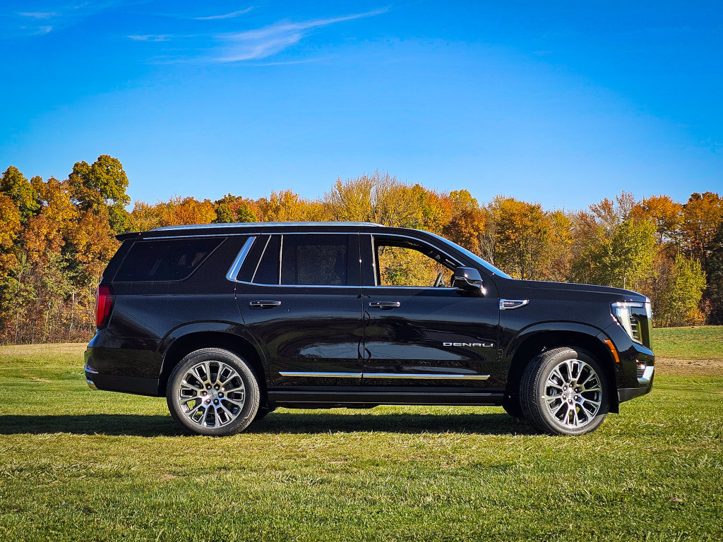 New 2027 GMC Yukon Denali w/ Denali Reserve Package AWD/4WD image 2