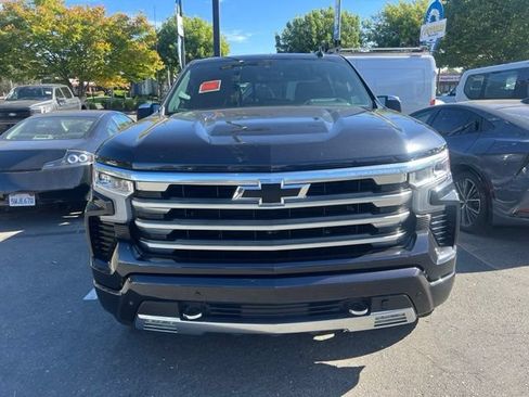 Used 2023 Chevrolet Silverado 1500 High Country w/ Technology Package AWD/4WD image 2
