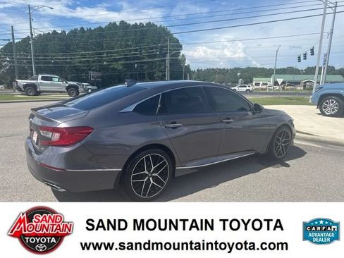 Used 2022 Honda Accord Touring image 3