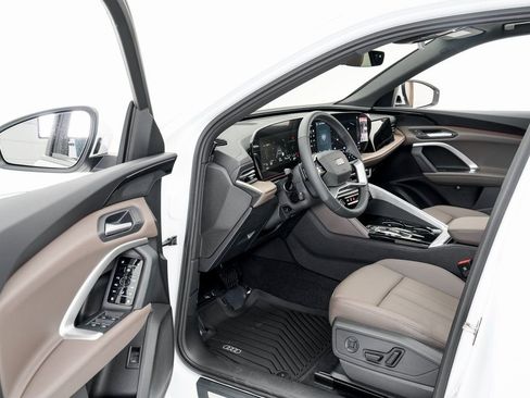 New 2025 Audi Q5 Premium image 7