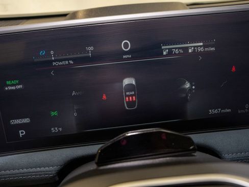 Certified 2025 Nissan Ariya Platinum image 19