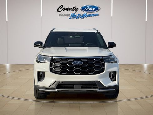 New 2026 Ford Explorer Platinum w/ LUX Leather Package image 12