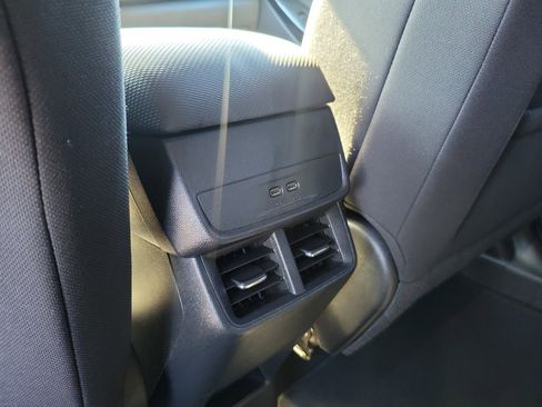 Used 2025 Chevrolet Equinox LT image 14