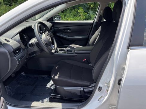 Used 2025 Nissan Sentra S FWD image 22