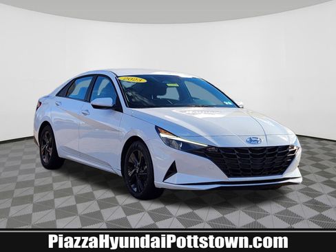 Certified 2023 Hyundai Elantra Blue image 1