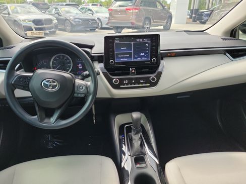 Certified 2022 Toyota Corolla LE FWD image 16