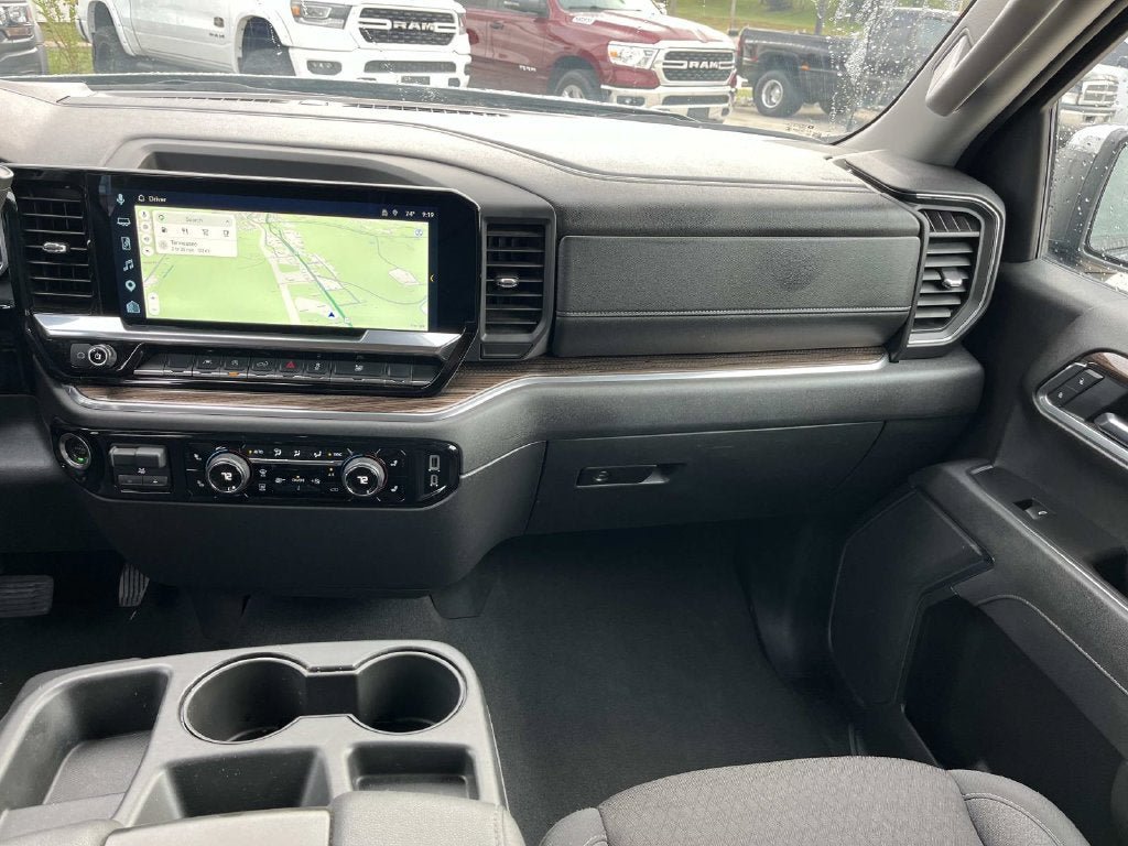 Used 2025 Chevrolet Silverado 1500 LT AWD/4WD image 12
