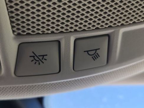 Used 2013 Lincoln MKZ Reserve image 35