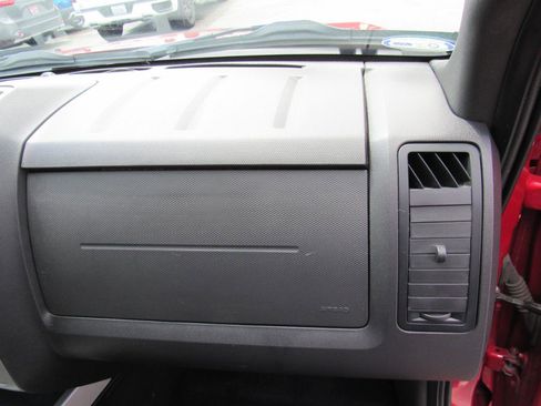 Used 2011 Ford Escape XLT w/ 203A Rapid Spec Order Code AWD/4WD image 35