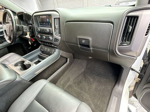 Used 2018 GMC Sierra 1500 SLT w/ All-Terrain Package AWD/4WD image 34
