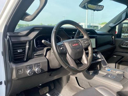 Used 2024 GMC Sierra 2500 AT4 w/ AT4 Premium Plus Package image 12