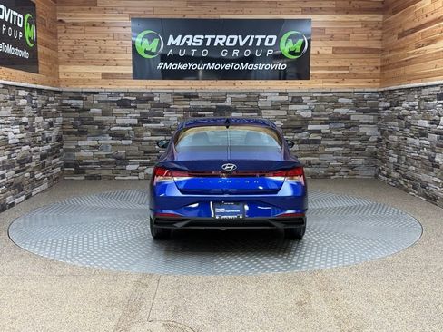 Certified 2023 Hyundai Elantra SEL image 8