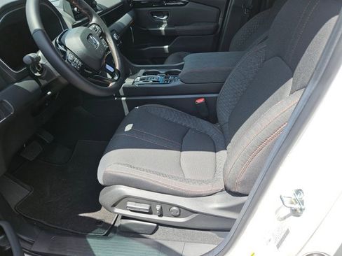 New 2025 Honda Pilot Sport image 11