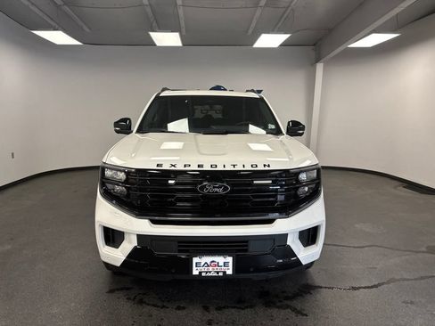 New 2026 Ford Expedition Max Platinum w/ Stealth Appearance Package AWD/4WD image 3