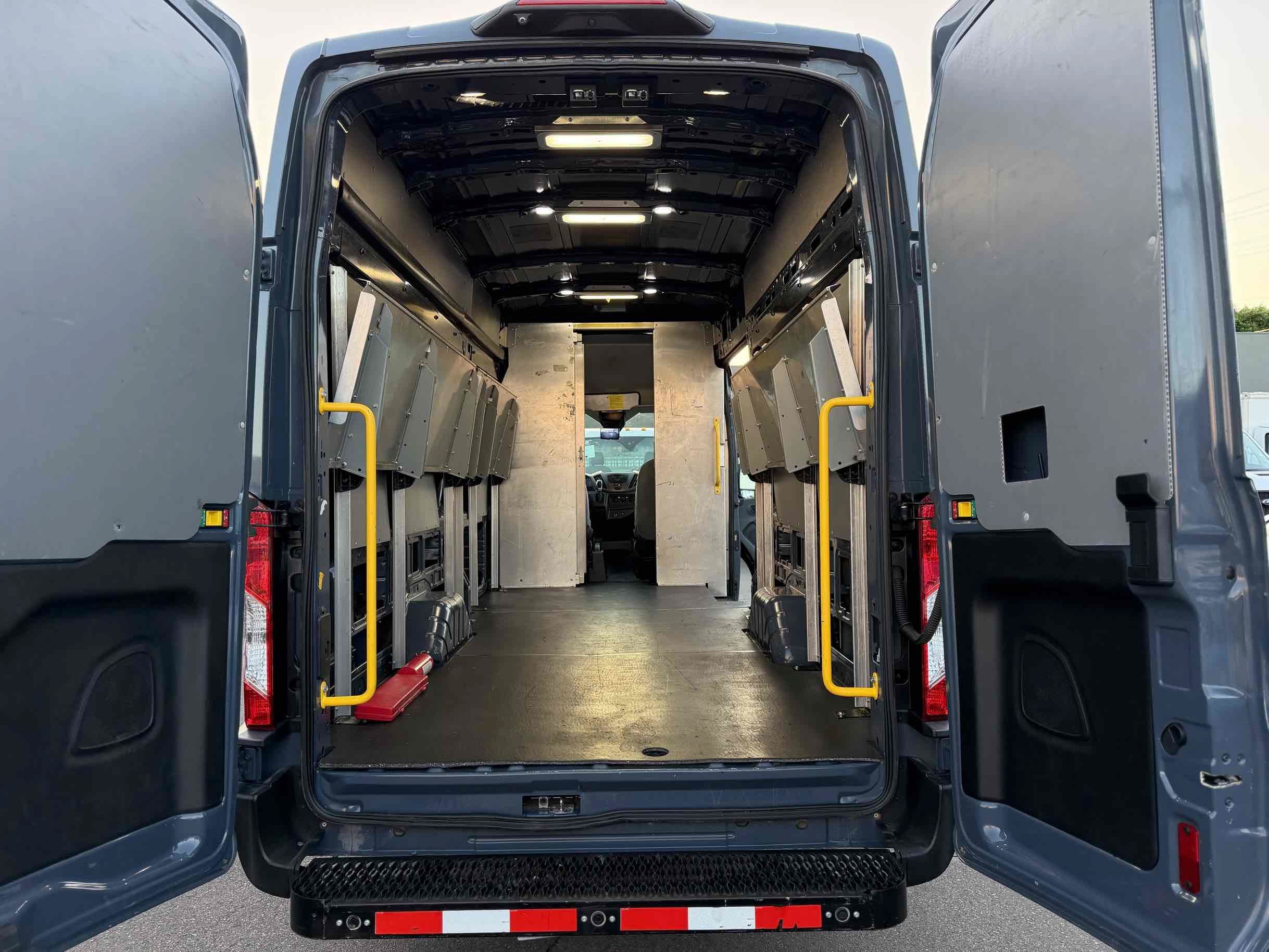 Used 2019 Ford Transit 250 148 High Roof Extended RWD image 8