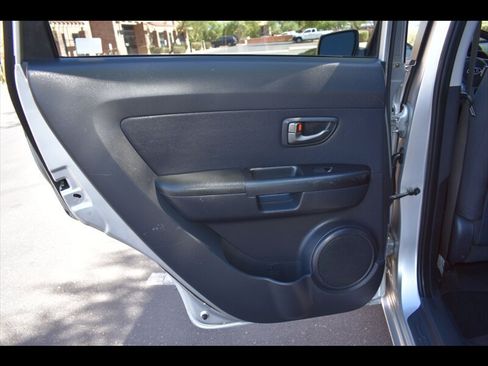 Used 2010 Kia Soul + FWD image 20