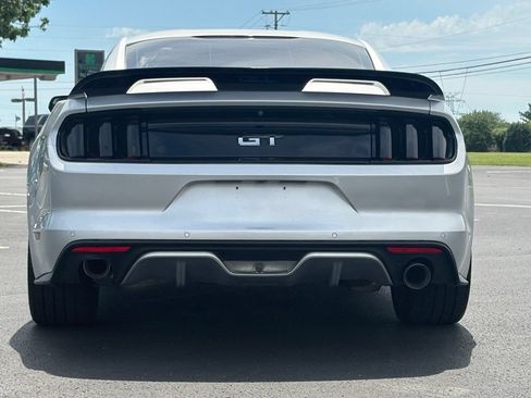 Used 2017 Ford Mustang GT w/ GT Performance Package RWD image 7