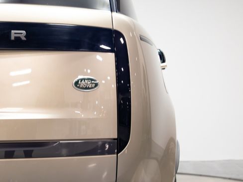 Used 2023 Land Rover Range Rover Long Wheelbase Autobiography AWD/4WD image 65