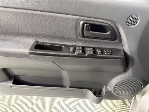 Used 2006 Chevrolet Colorado LT w/ LT Preferred Equipment Group AWD/4WD image 10
