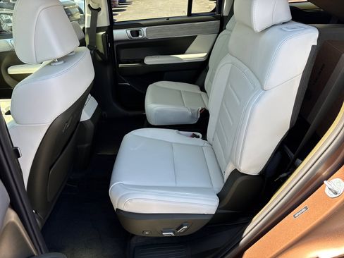 New 2025 Hyundai Santa Fe Calligraphy image 12