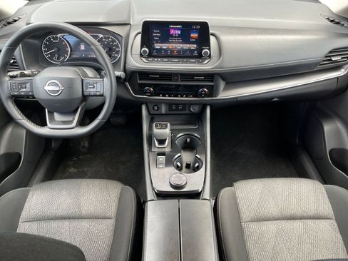 Used 2025 Nissan Rogue SV image 33