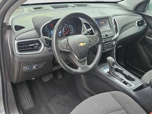 Used 2024 Chevrolet Equinox LT FWD image 10