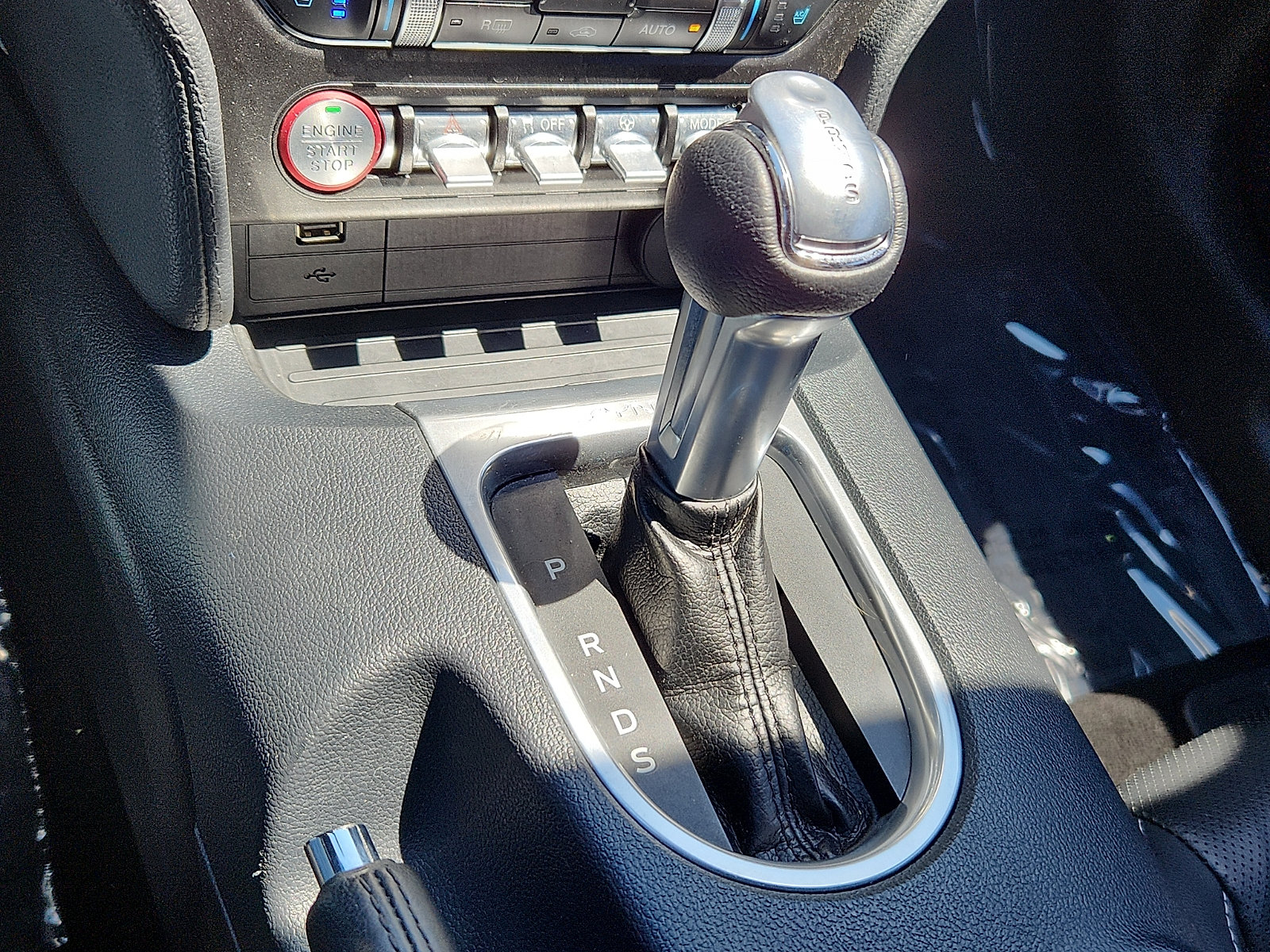 Certified 2021 Ford Mustang Coupe RWD image 13