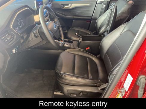 Used 2022 Ford Escape SEL w/ Equipment Group 302A image 9