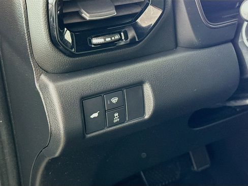 Used 2023 Honda Pilot TrailSport image 8