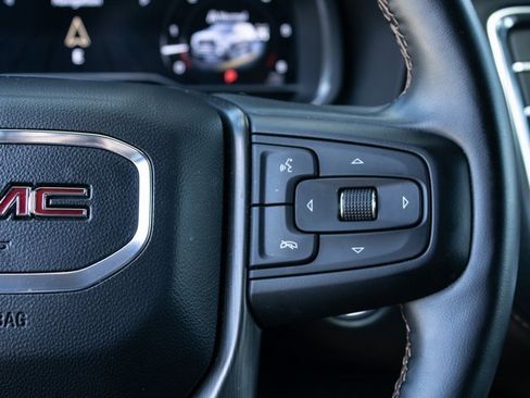 Used 2023 GMC Yukon XL AT4 image 11