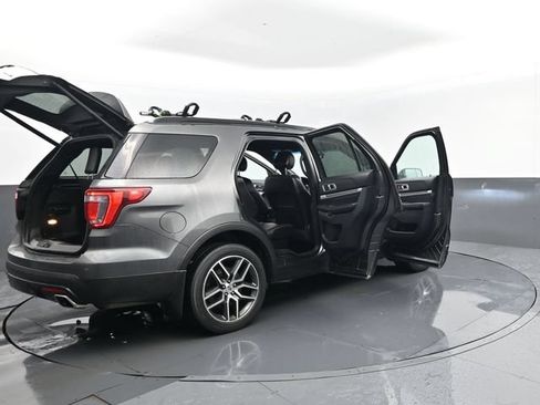 Used 2017 Ford Explorer Sport AWD/4WD image 35