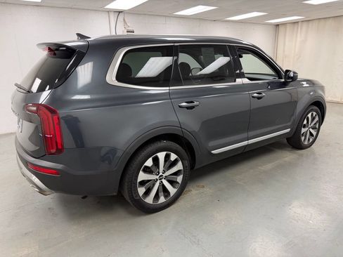 Used 2022 Kia Telluride S FWD image 7