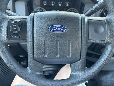 Used 2013 Ford F250 XL RWD image 38