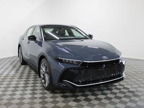 New 2026 Toyota Crown AWD/4WD image 3